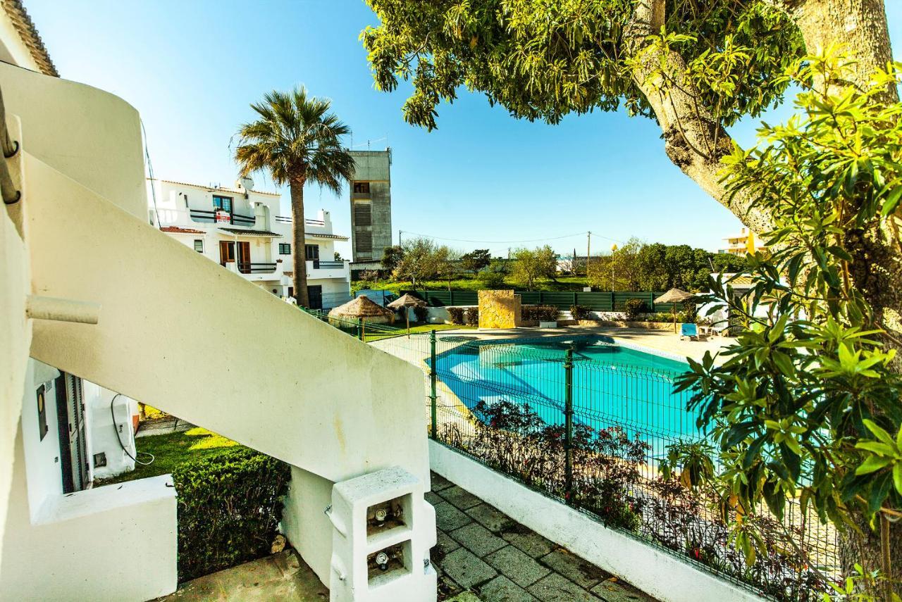 B20 - Sun And Pool Apartment Lagos Luaran gambar