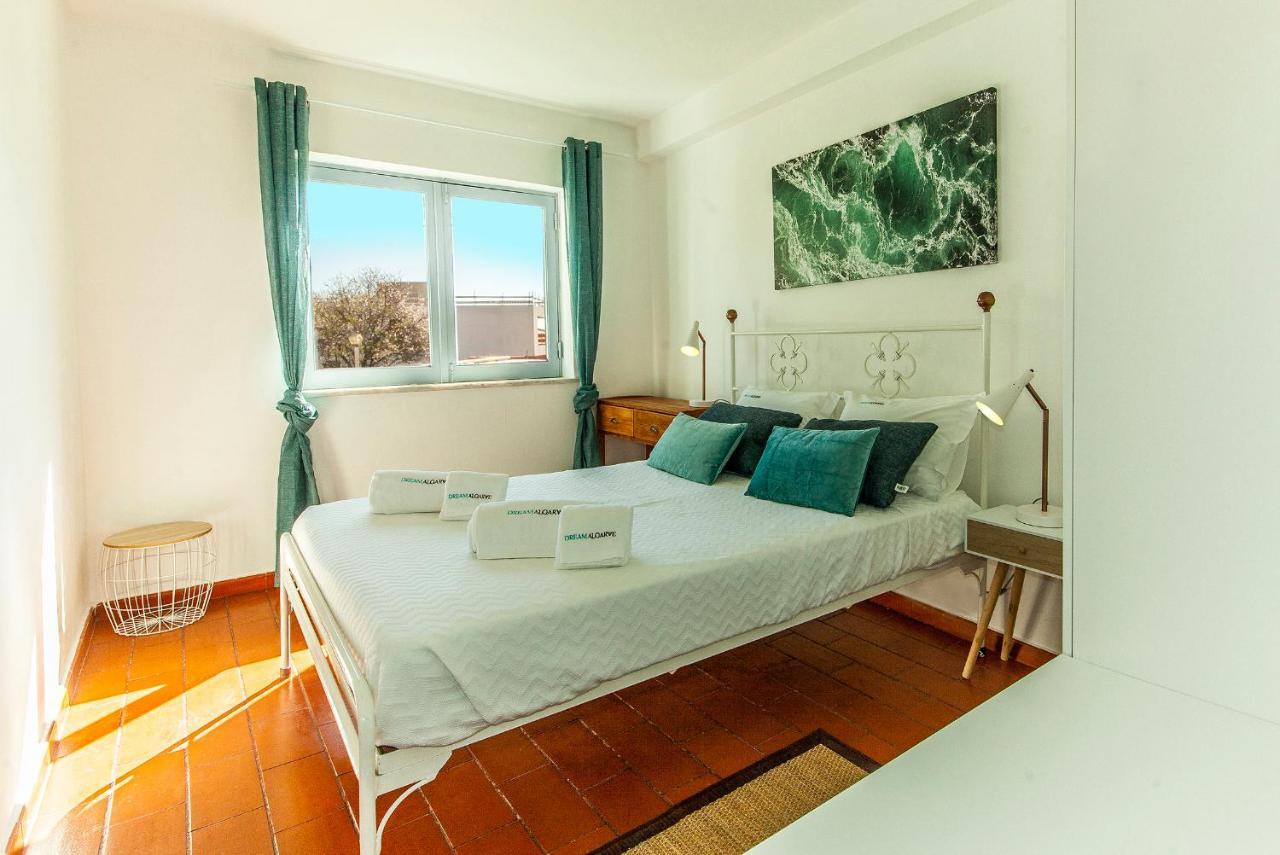B20 - Sun And Pool Apartment Lagos Luaran gambar